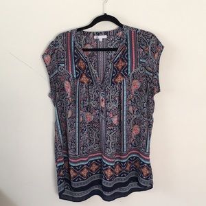 Lightweight colorful top